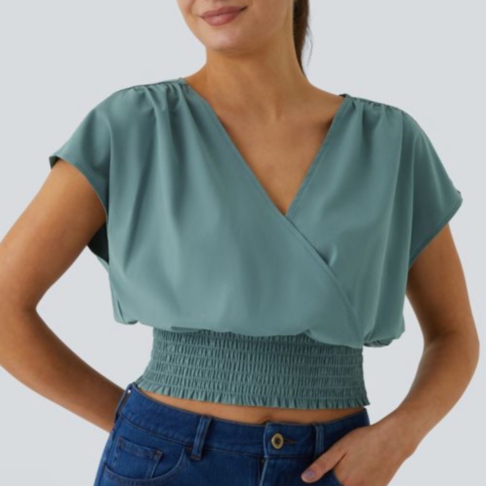 NWT HALARA Breezeful™ V Neck Crossover Short Sleeve Shirred Hem Quick Dry Top